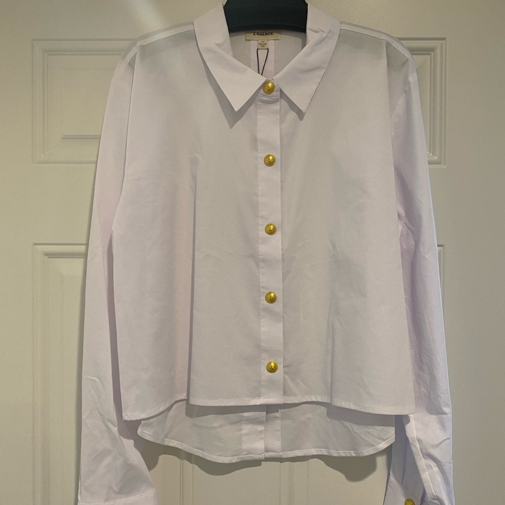 L'AGENCE White and Gold Crop Hi Low Blouse